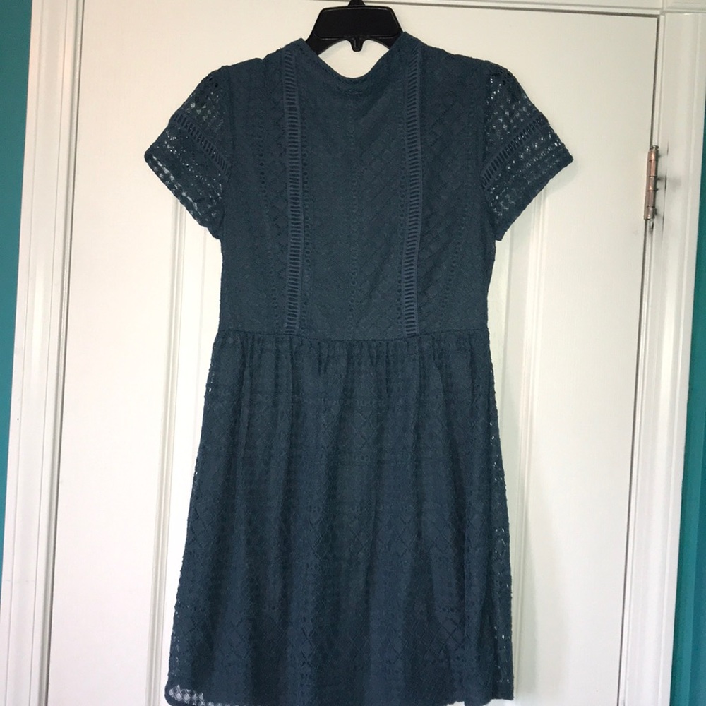 Never worn keyhole back dress